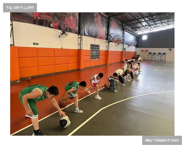 青少年篮球训练营火爆，“转换意识”成为最受欢迎的专项训练课程